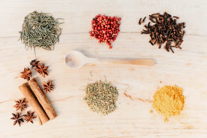 Gesünder und leckerer Kochen mit Gewürzen
